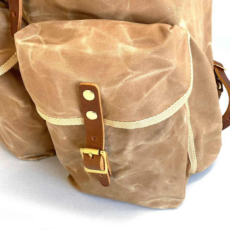 13551 6 batoh jubo bushcraft vandrak waxed 45l piskovy
