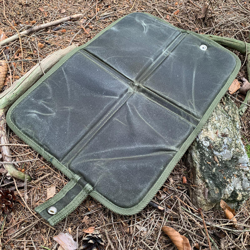 14100 3 sedatko skladaci jubo bushcraft waxed seat pad zelene