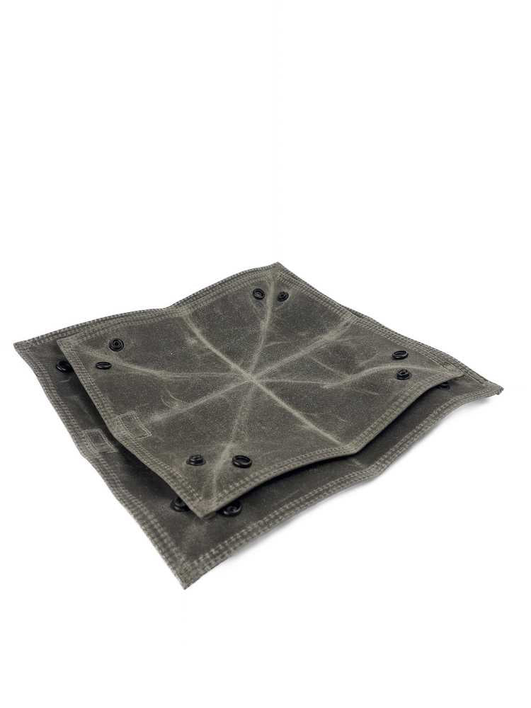 22377 8 odkladaci miska jubo bushcraft waxed side plate 25x25 cm