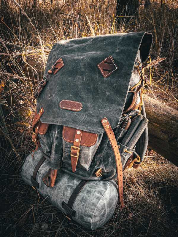 22386 1 pridavna kapsa jubo bushcraft waxed bedroll zelena