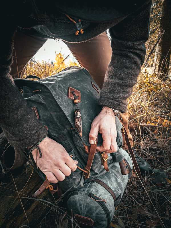 Přídavná kapsa JUBÖ Bushcraft Waxed BedRoll - zelená