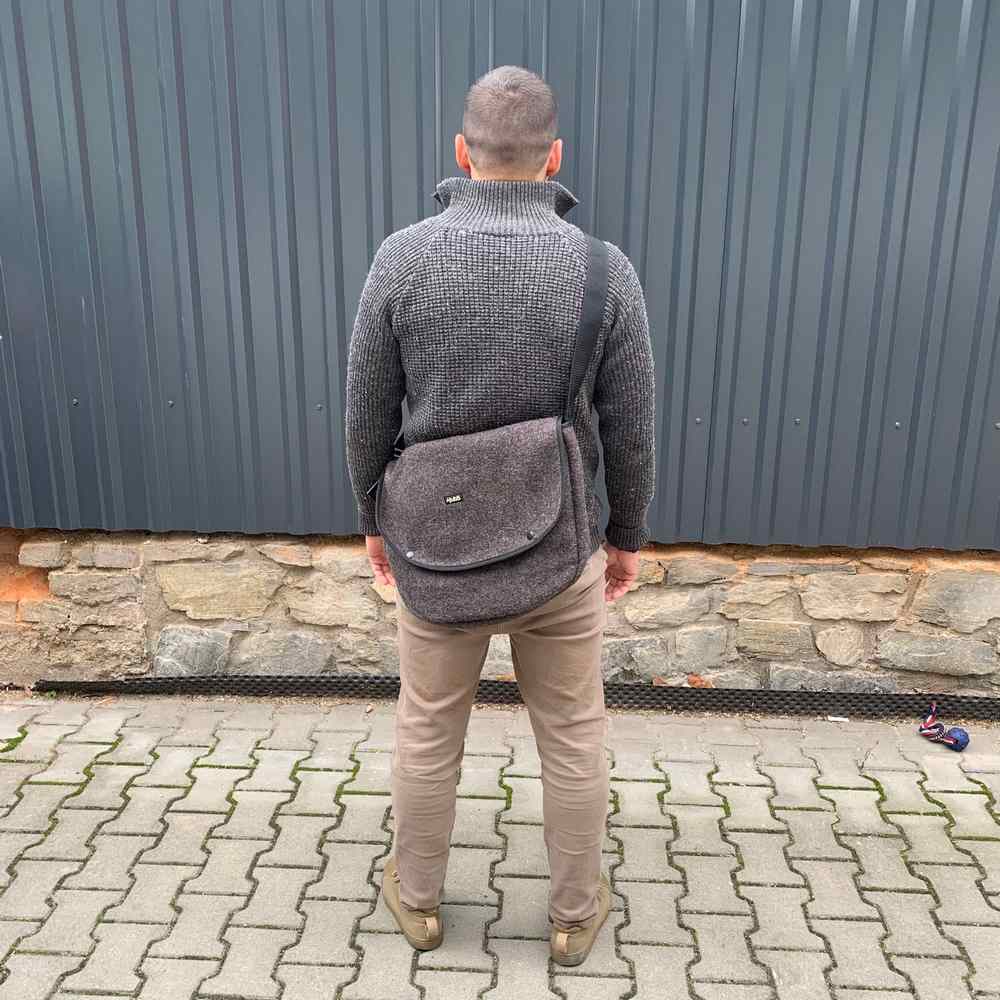 bushcraftshopCZ Vlněná taška přes rameno JUBÖ Bushcraft Žebrák 01