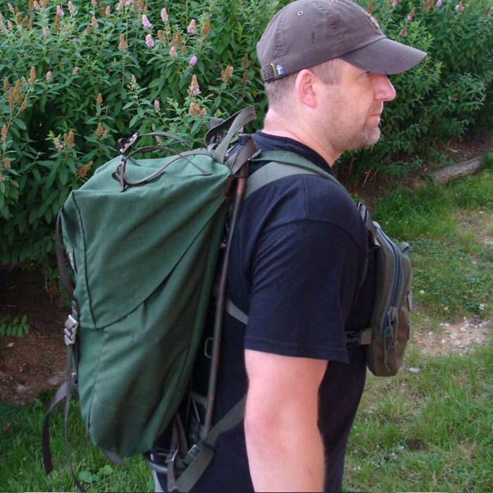 6310 1 hrudni brasna jubo front bag survival cerna