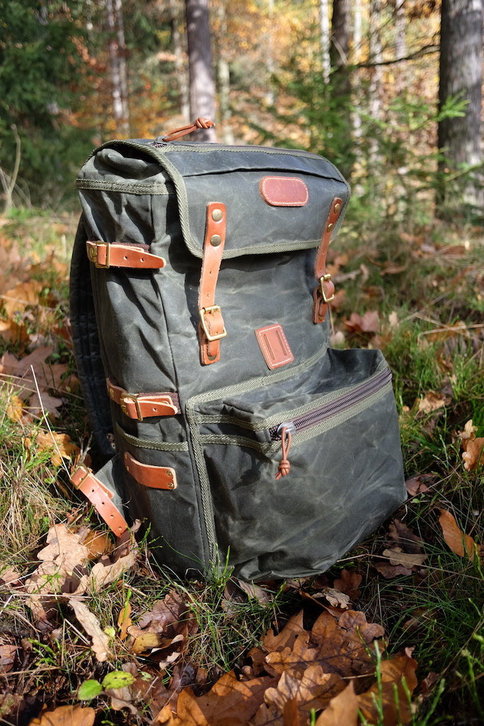 Batoh JUBÖ Bushcraft WAXED Poutník 35l - zelený