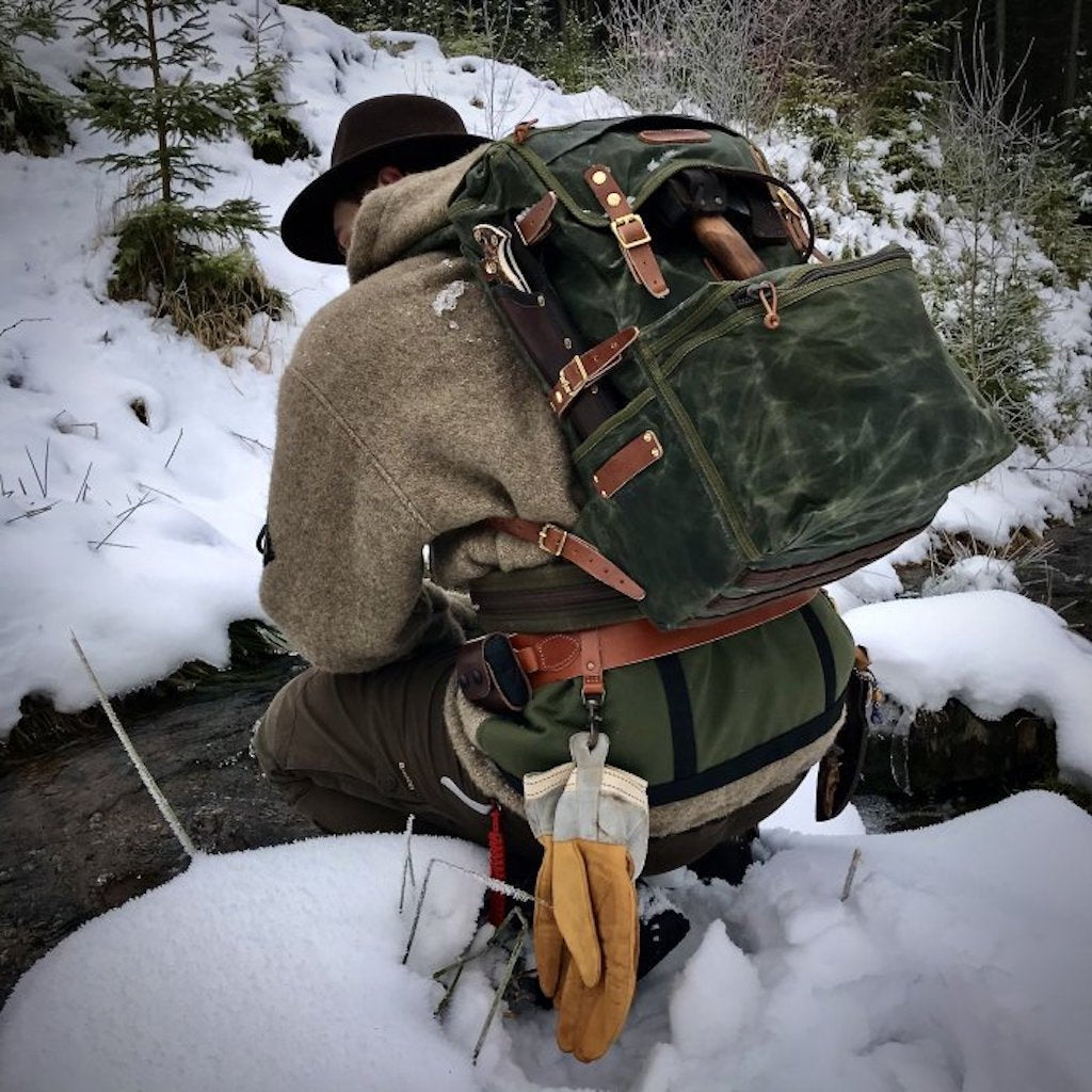 Batoh JUBÖ Bushcraft WAXED Poutník 35l - zelený