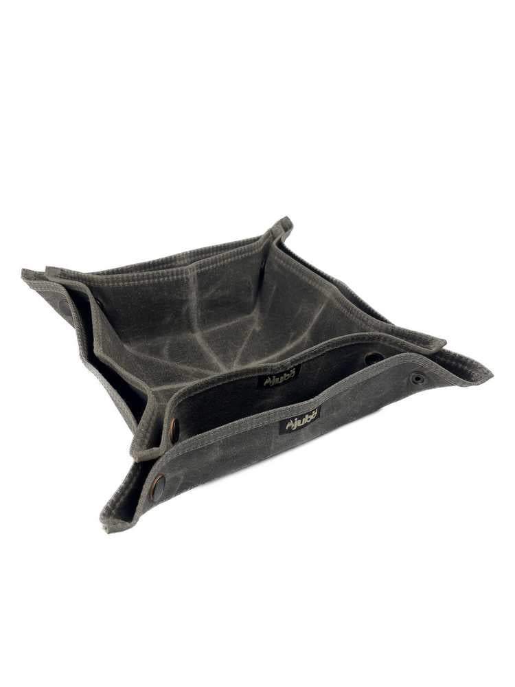 Odkládací miska JUBÖ Bushcraft Waxed Side Plate 25x25 cm